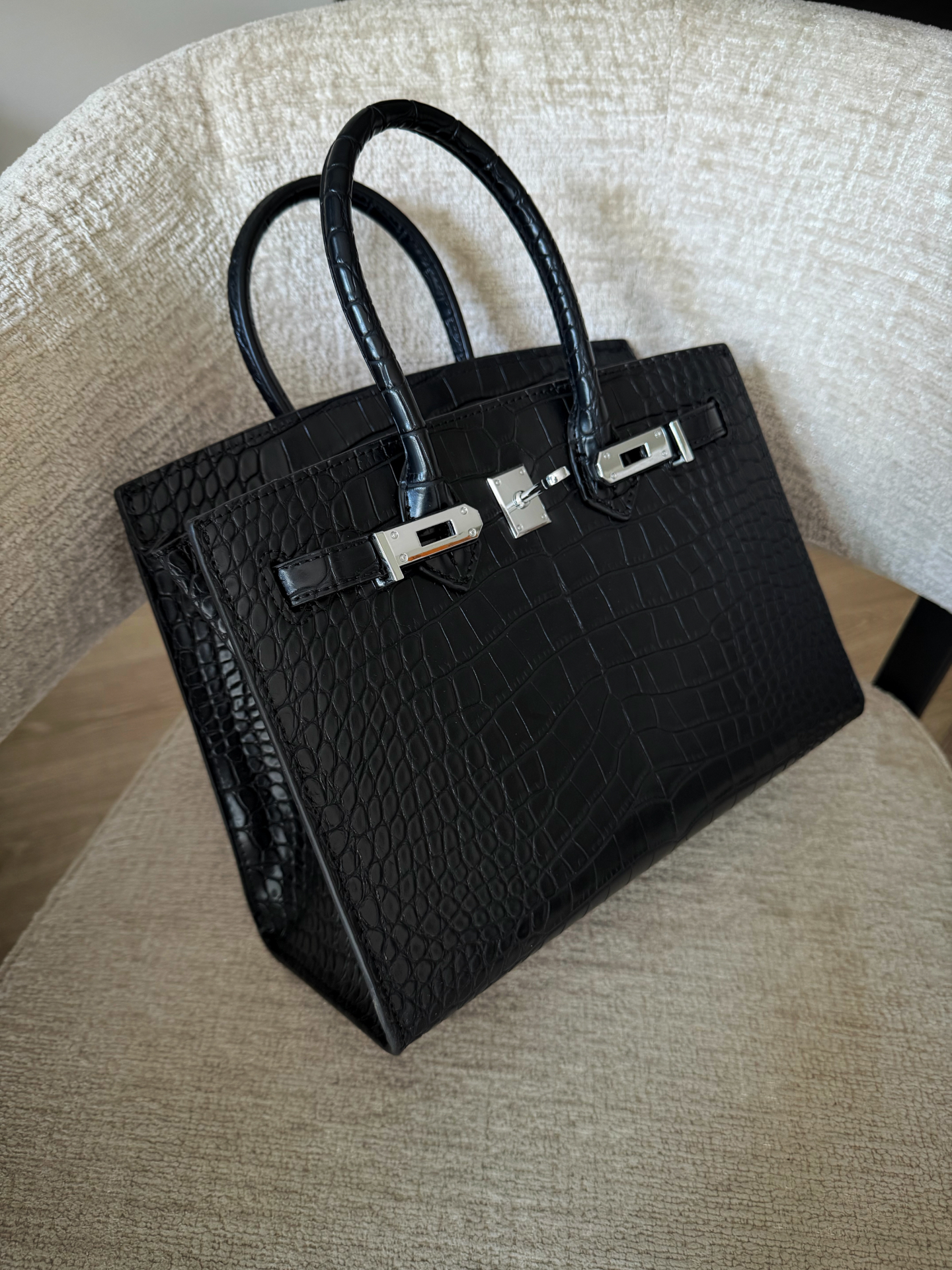 BKn croco 25/30 Noir de trois quarts
